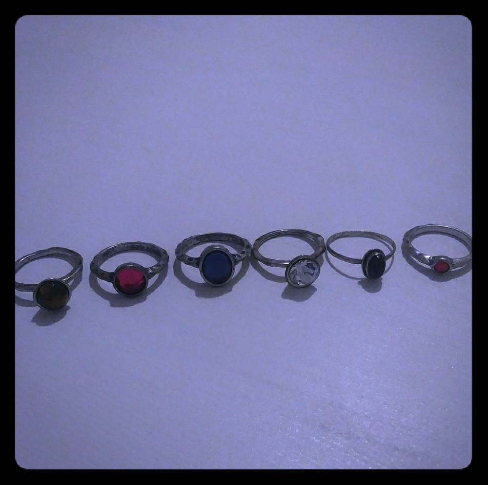 NWOT Set of 6 Rings Size 8